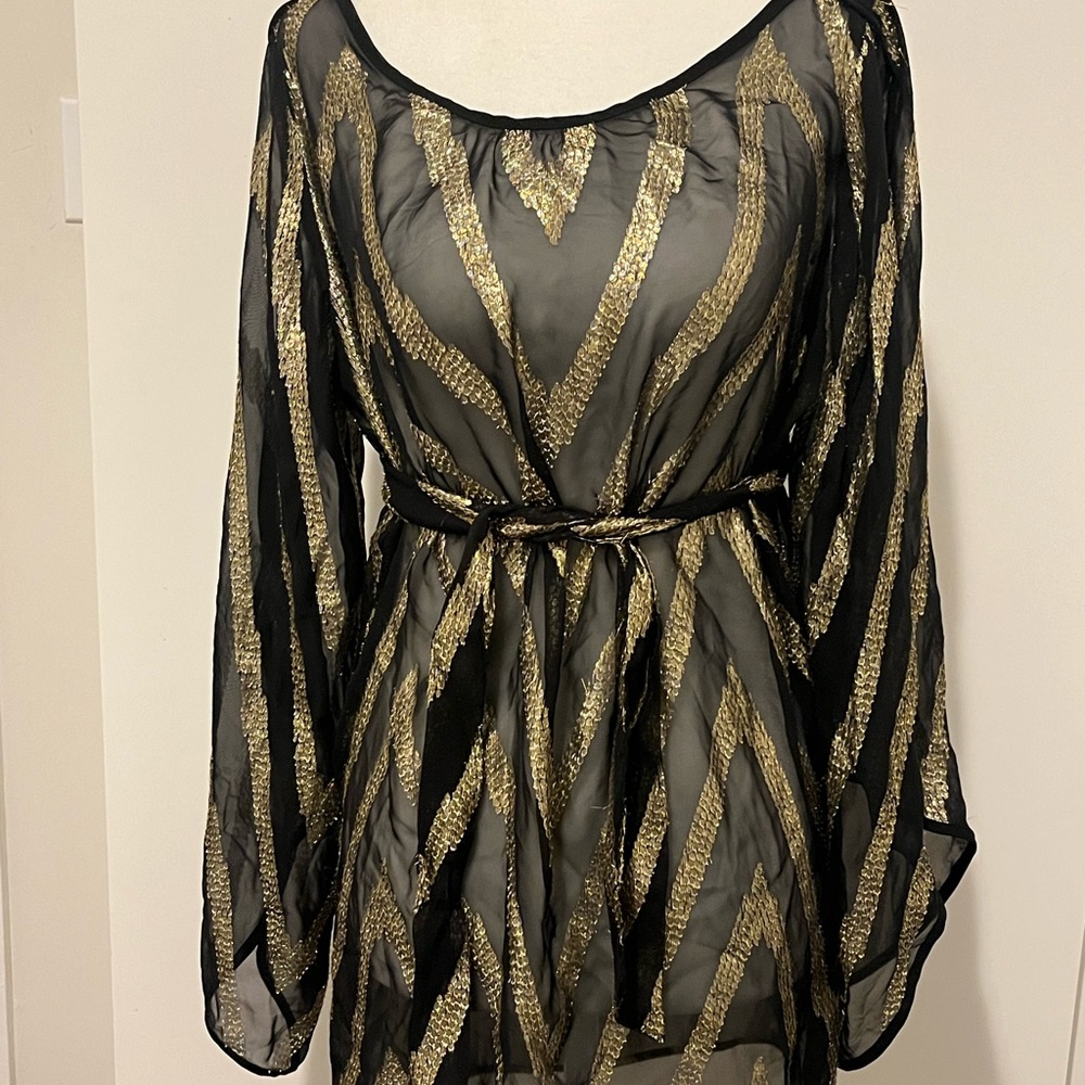 BEAUTIFUL GOLD a& BLACK SHEER TOP / COVER UP